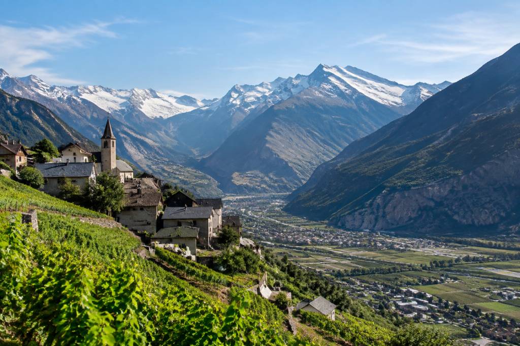 Découvrir le Valais : les plus beaux villages, paysages et expériences à vivre de la vallée aux sommets